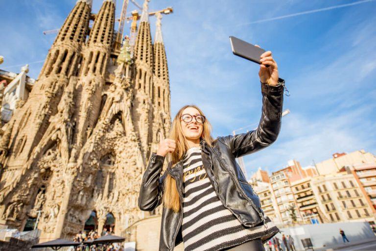 סגרדה פמיליה (Sagrada Família)